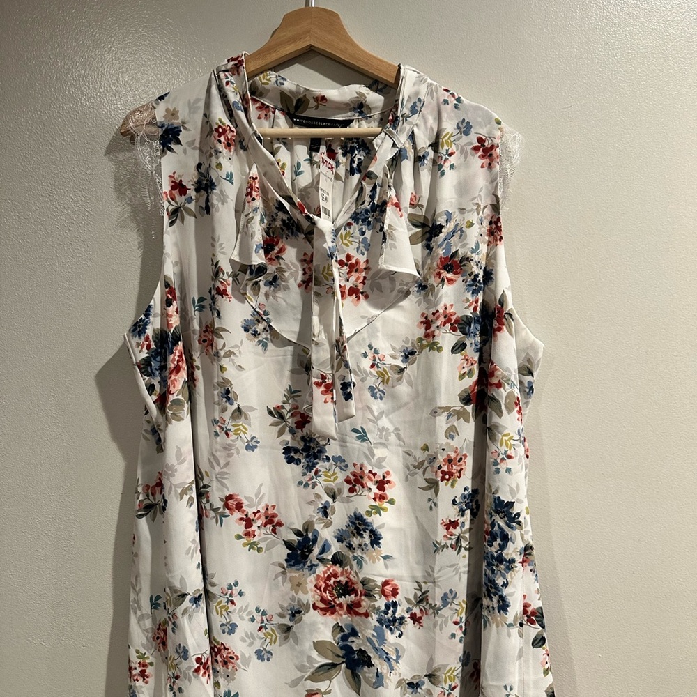 White House Black Market Floral Blouse - White with Red and Blue